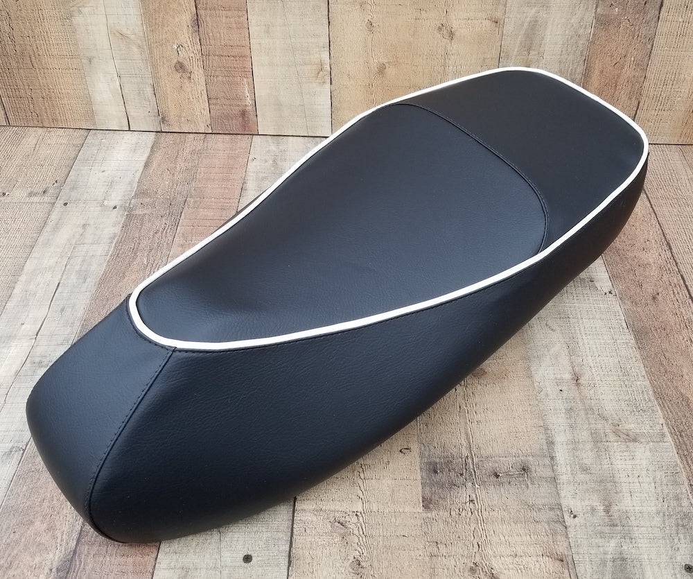Vespa GTS 300 original style black seat cover, 2014 and earlier