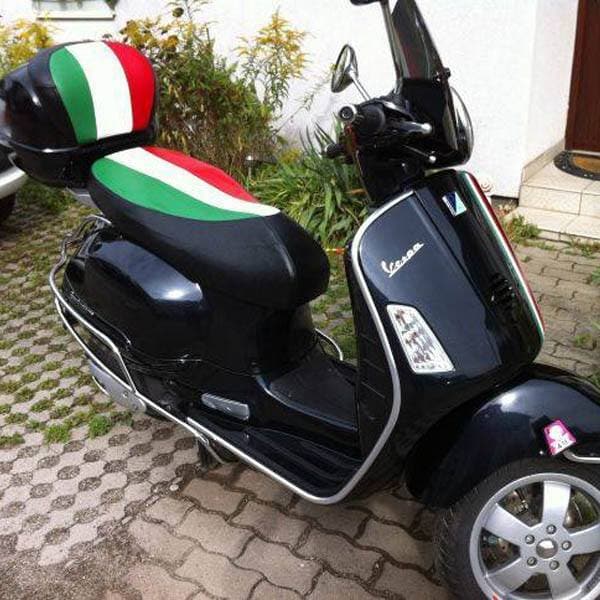 Vespa GT 125 / 200 Italian Flag Seat Cover