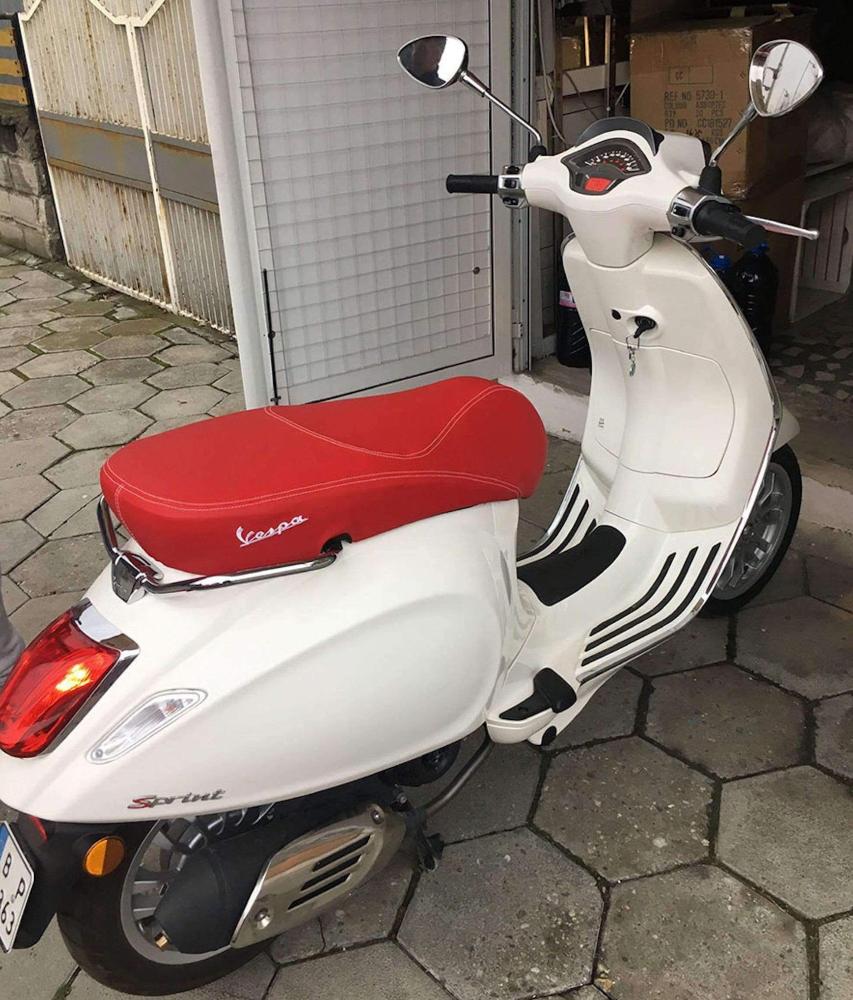 Vespa Primavera Sprint Seat Cover Matte Red